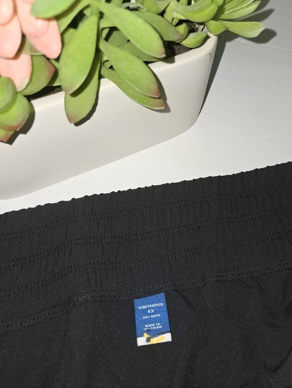Old Navy 4x Dry Quick Womens Black  Shorts With Small Zipper Pocket